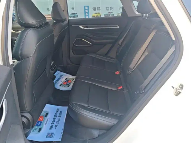Geely Emgrand — Фото автомобиля 11