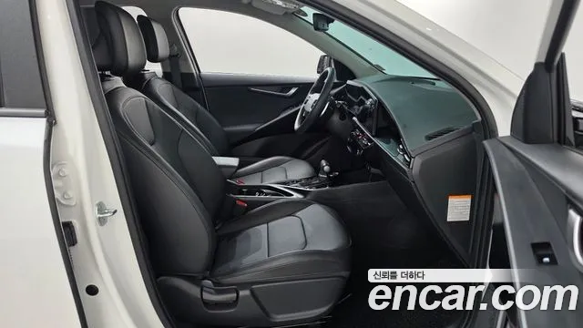 Kia Niro The All New — Фото автомобиля 16