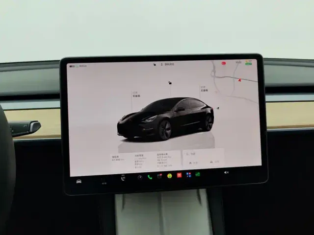 Tesla Model 3 — Фото автомобиля 14
