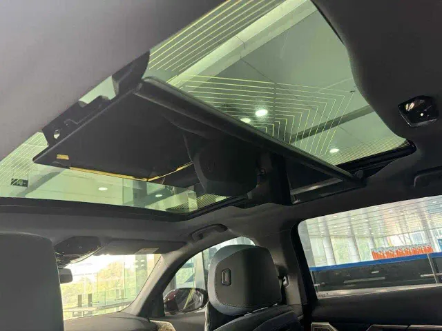BMW 5 Series — Фото автомобиля 16