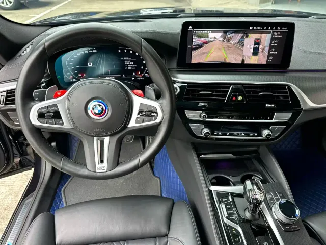 BMW 5 Series — Фото автомобиля 7