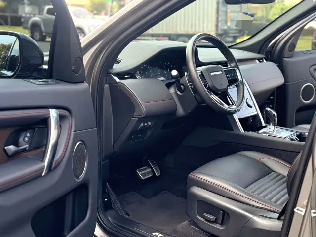 Land Rover Discovery Sport — Фото автомобиля 3
