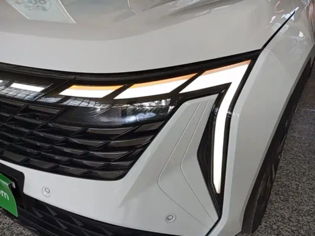 Geely Boyue L — Фото автомобиля 23