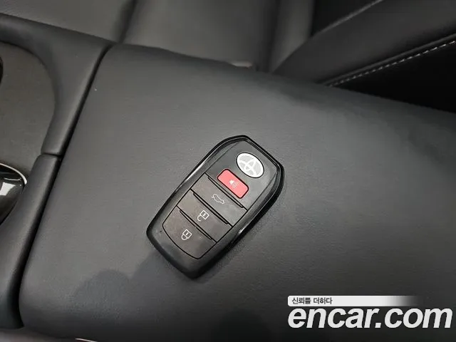 Toyota Crown — Фото автомобиля 19