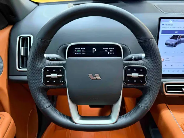 Li Auto L7 — Фото автомобиля 3