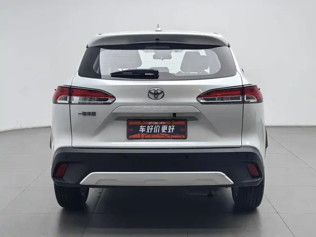 Toyota Corolla Cross — Фото автомобиля 4