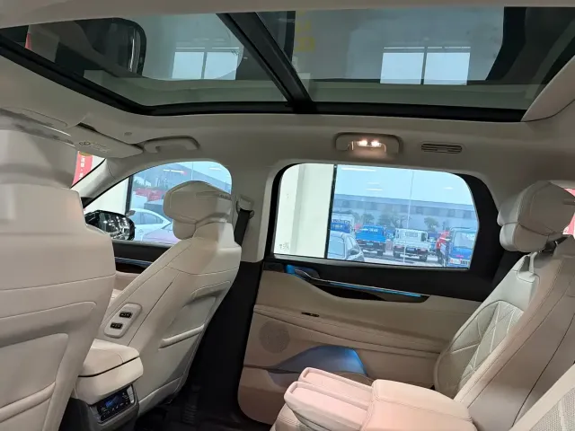 Ford Edge — Фото автомобиля 7