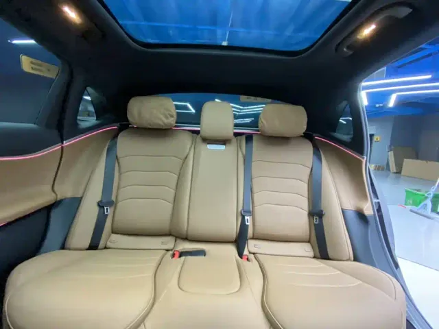 Mercedes-Benz E-Class — Фото автомобиля 28