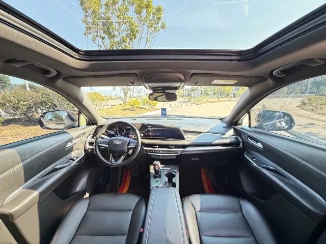 Cadillac XT4 — Фото автомобиля 5