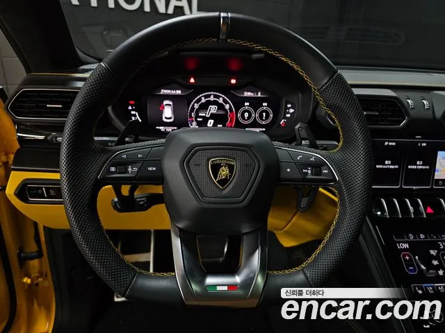 Lamborghini Urus — Фото автомобиля 13