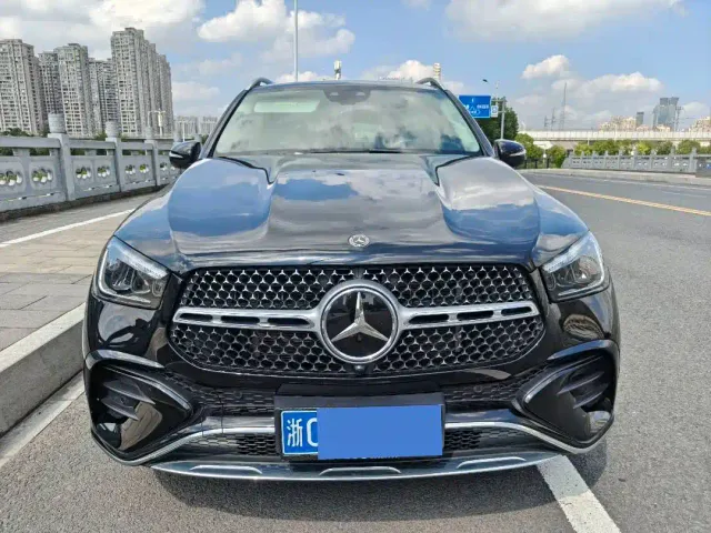 Mercedes-Benz GLE-Class — Фото автомобиля 3