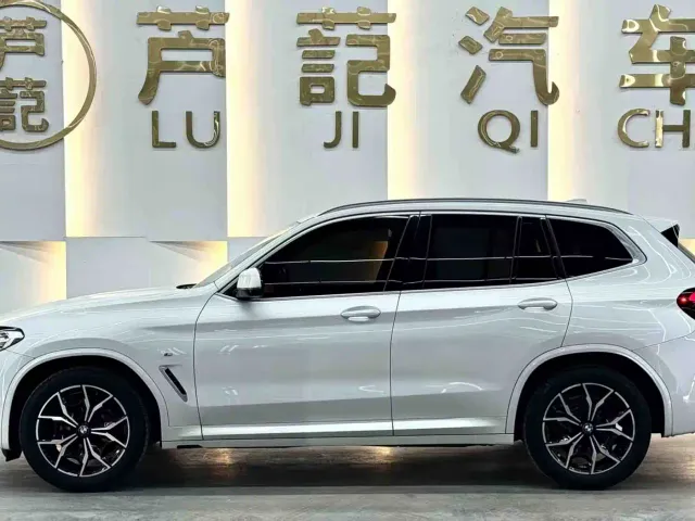 BMW X3 — Фото автомобиля 3