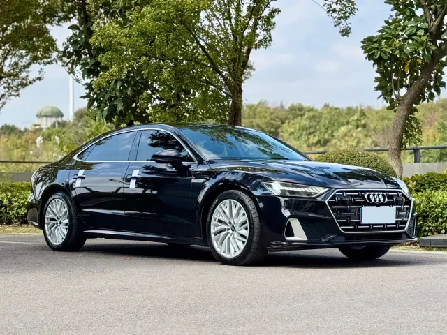 Audi A7L — Фото автомобиля 3