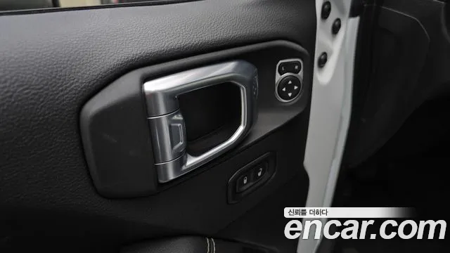 Jeep Wrangler JL — Фото автомобиля 14