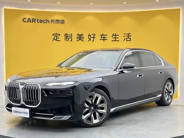 Фотография автомобиля — BMW 7 Series
