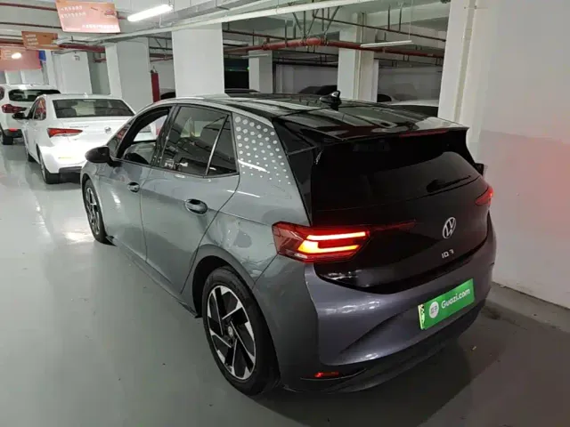 Volkswagen ID.3 — Фото автомобиля 4