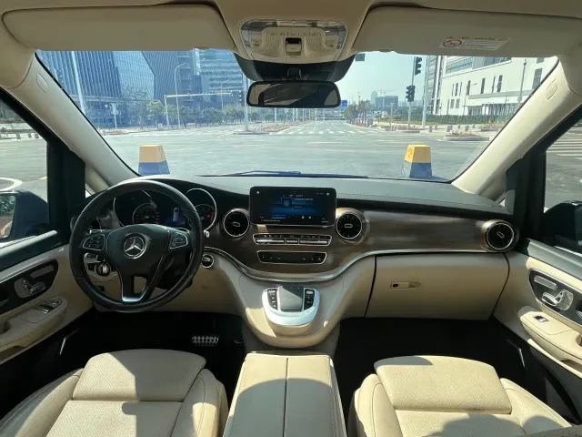 Mercedes-Benz V-Class — Фото автомобиля 8