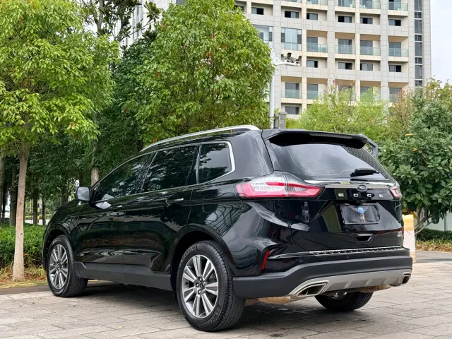 Ford Edge — Фото автомобиля 6