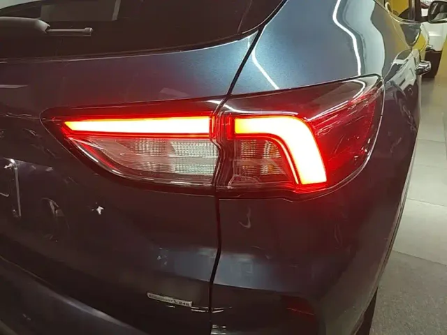 Ford Escape — Фото автомобиля 7