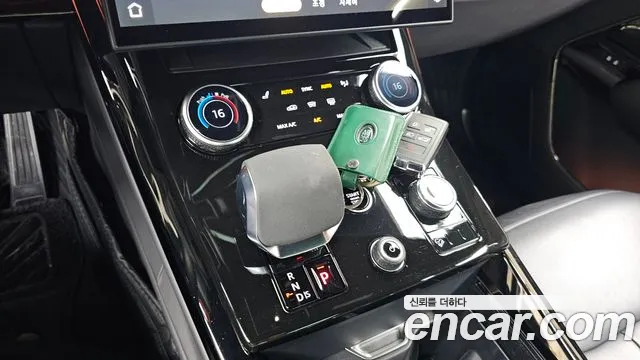 Land Rover Range Rover Sport — Фото автомобиля 9