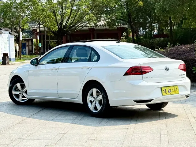 Volkswagen Lamando — Фото автомобиля 7