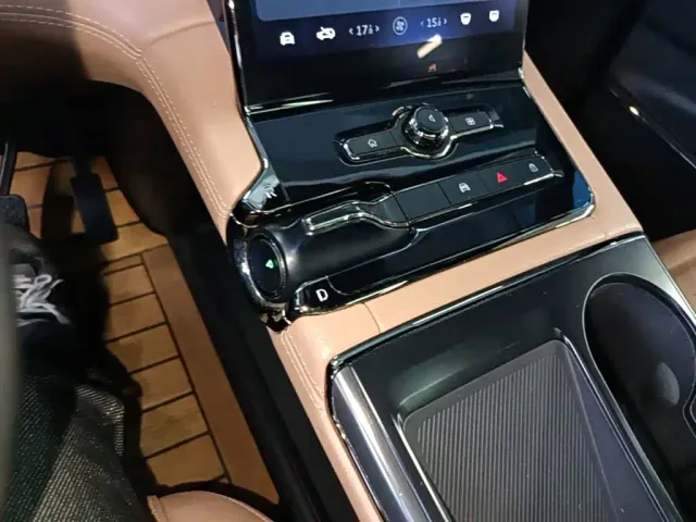 NIO NIO ES8 2020 580KM 6-Seater — Фото автомобиля 13