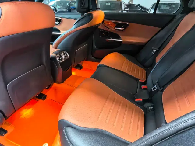 Mercedes-Benz C-Class — Фото автомобиля 14