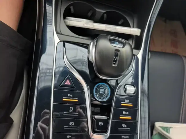 BYD Qin PLUS — Фото автомобиля 13
