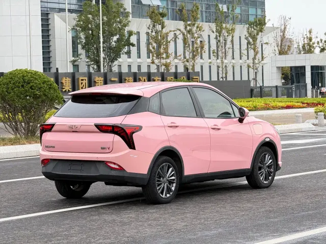 Nezha Auto Nezha V 2021 Long Range Entertainment Edition — Фото автомобиля 4
