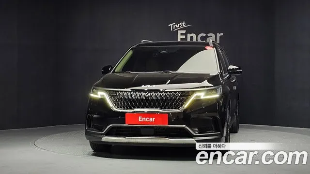 Kia Canival — Фото автомобиля 3