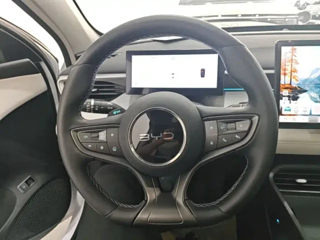 BYD Seal 05 DM-i — Фото автомобиля 10