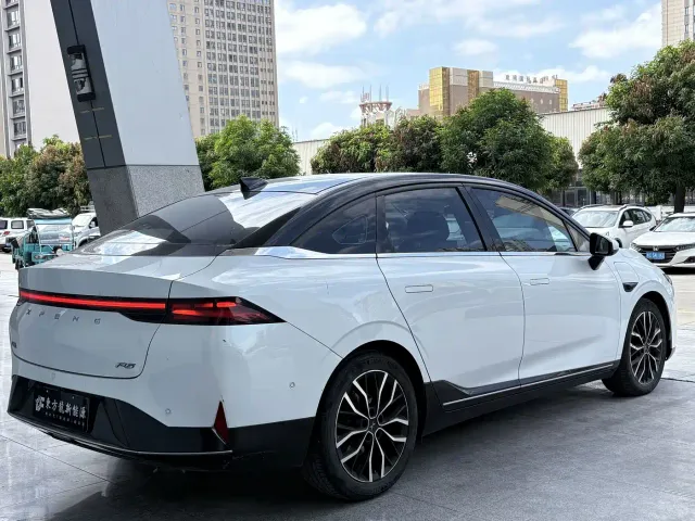 Xpeng P5 — Фото автомобиля 9