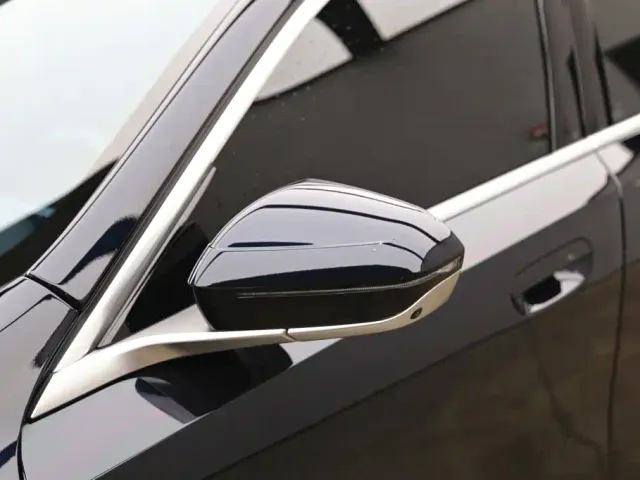 BMW 5 Series — Фото автомобиля 27