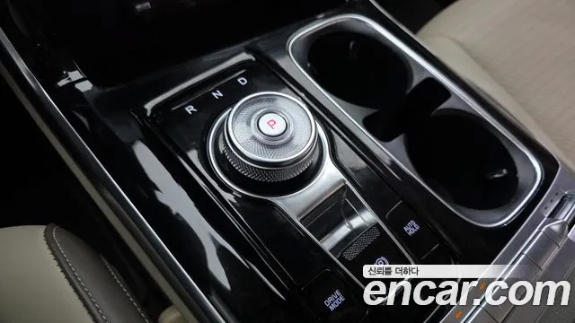 Kia Canival Carnival 4 поколение Бензин 7 мест Signature — Фото автомобиля 9
