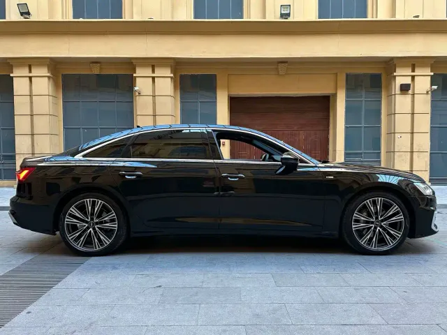 Audi A6L — Фото автомобиля 4