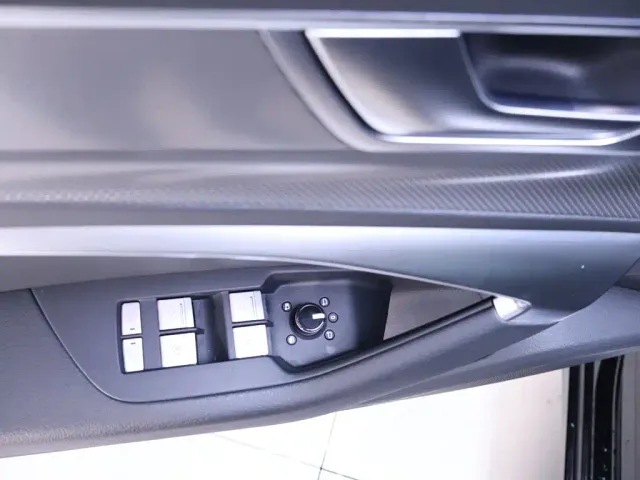 Audi A6L — Фото автомобиля 17