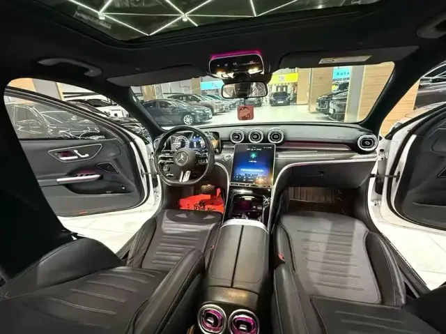 Mercedes-Benz C-Class — Фото автомобиля 3
