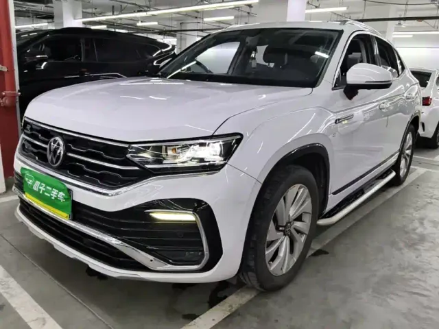Фотография автомобиля — Volkswagen Tayron X