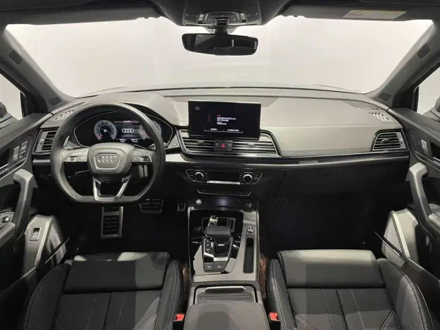Audi Q5L — Фото автомобиля 7