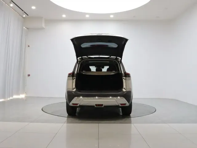 Nissan X-Trail — Фото автомобиля 9