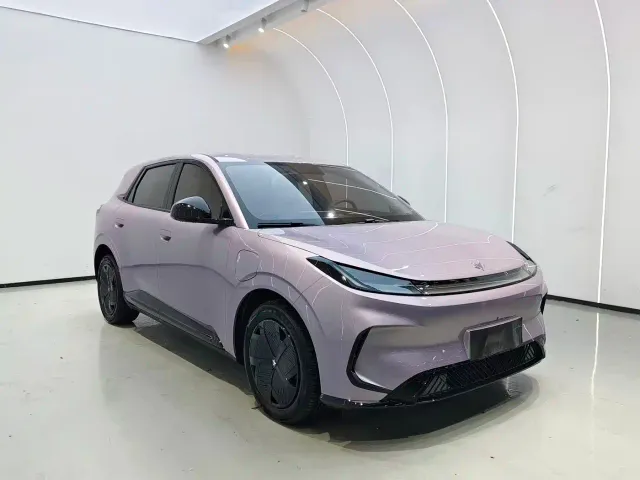 Arcfox T1 — Фото автомобиля 3