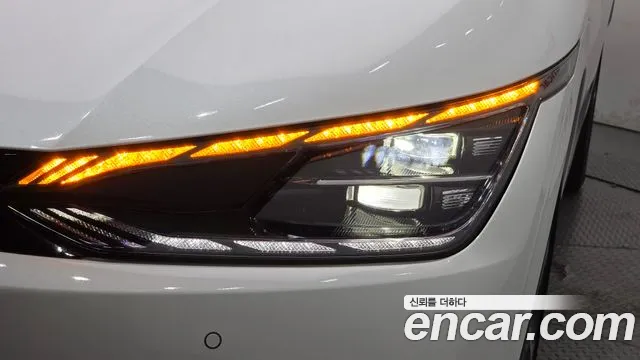 Kia EV6 — Фото автомобиля 22