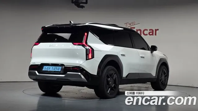 Kia EV9 — Фото автомобиля 2