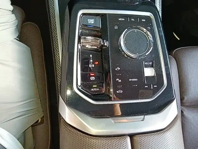 BMW i7 — Фото автомобиля 13