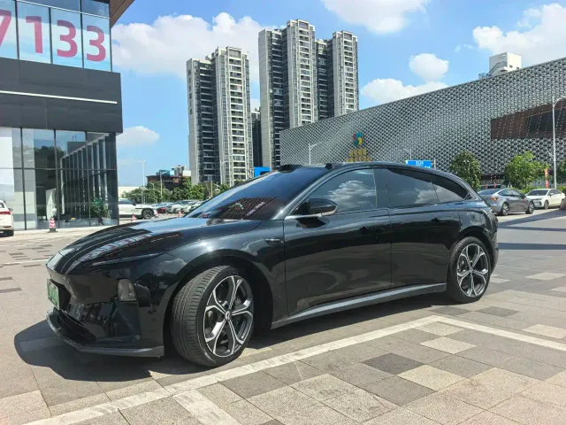 Nio ET5 Touring — Фото автомобиля 2