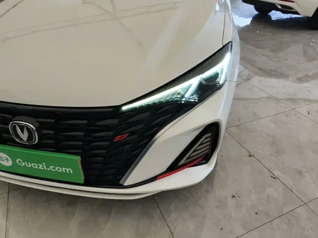 Changan Eado — Фото автомобиля 23