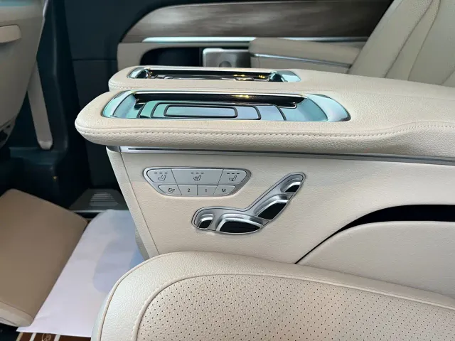 Mercedes-Benz V-Class — Фото автомобиля 18