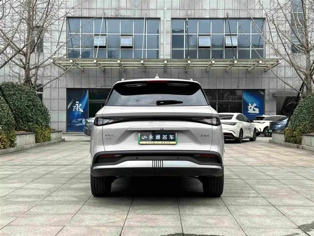 BYD Seal 05 DM-i — Фото автомобиля 12