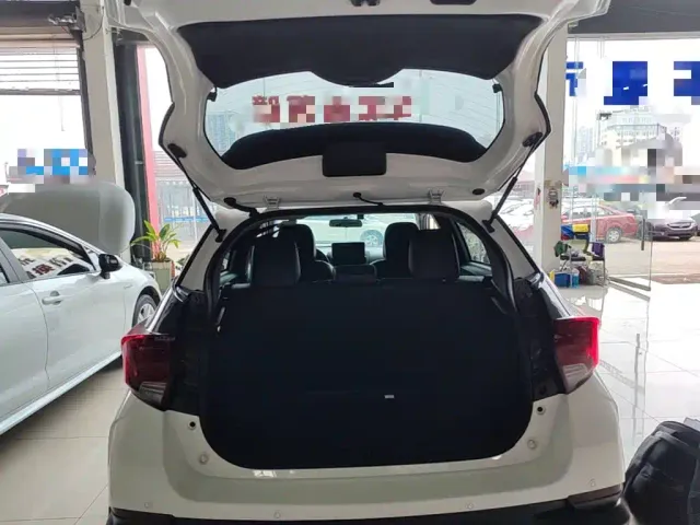 Toyota YARiS L Zhi Xuan 2022 Zhi Xuan X 1.5L CVT Luxury PLUS Edition — Фото автомобиля 18