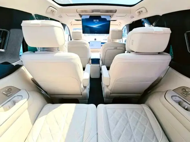Nio ES8 — Фото автомобиля 6